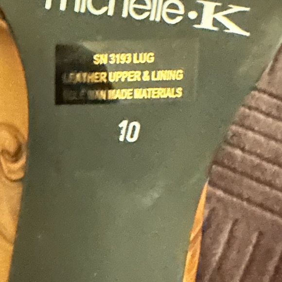 Beautiful Leather Mule - Picture 5 of 5